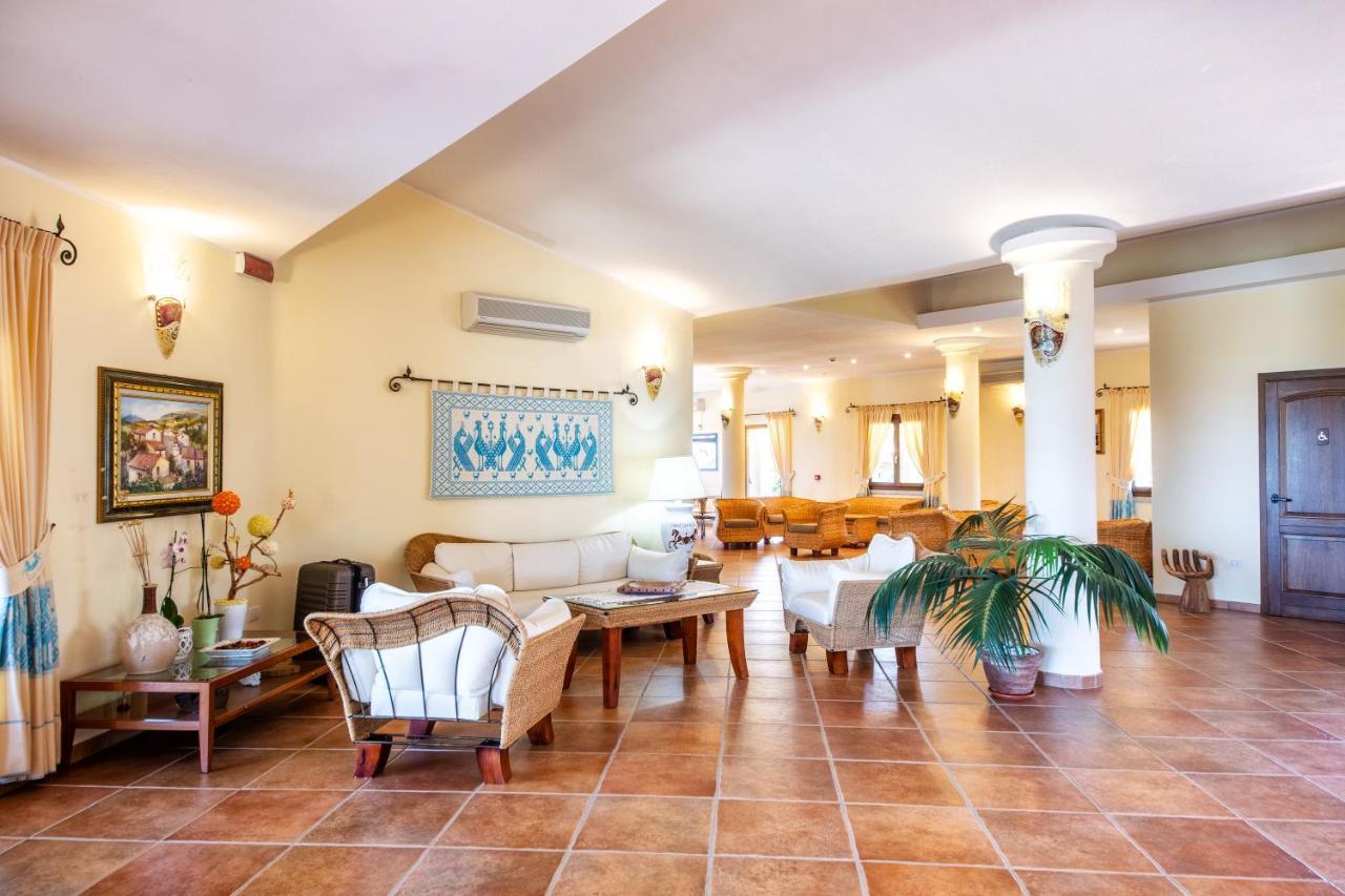 Hotel Costa Caddu San Teodoro  Eksteriør bilde