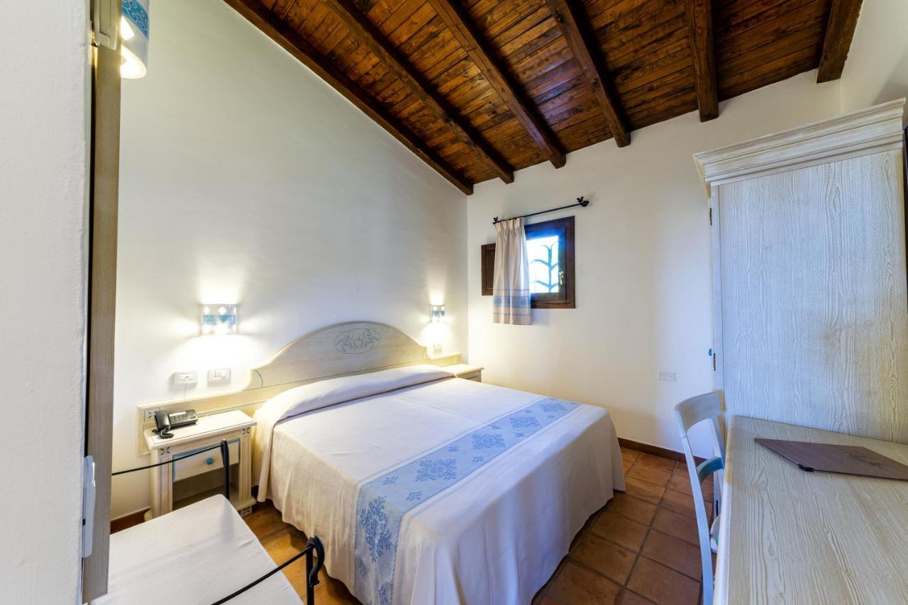 Hotel Costa Caddu San Teodoro  Eksteriør bilde