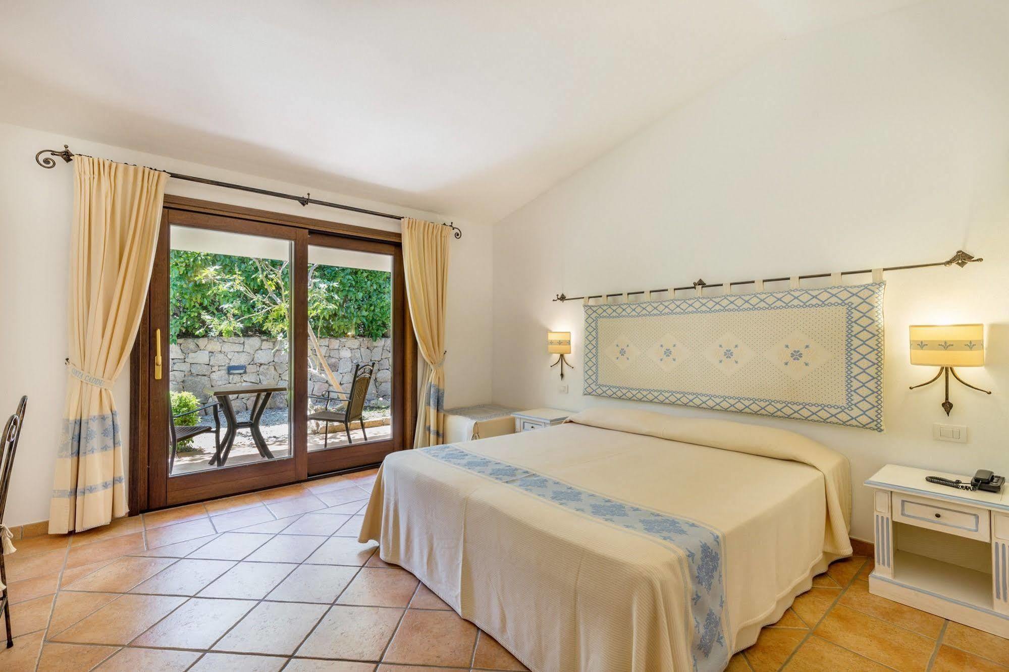 Hotel Costa Caddu San Teodoro  Eksteriør bilde