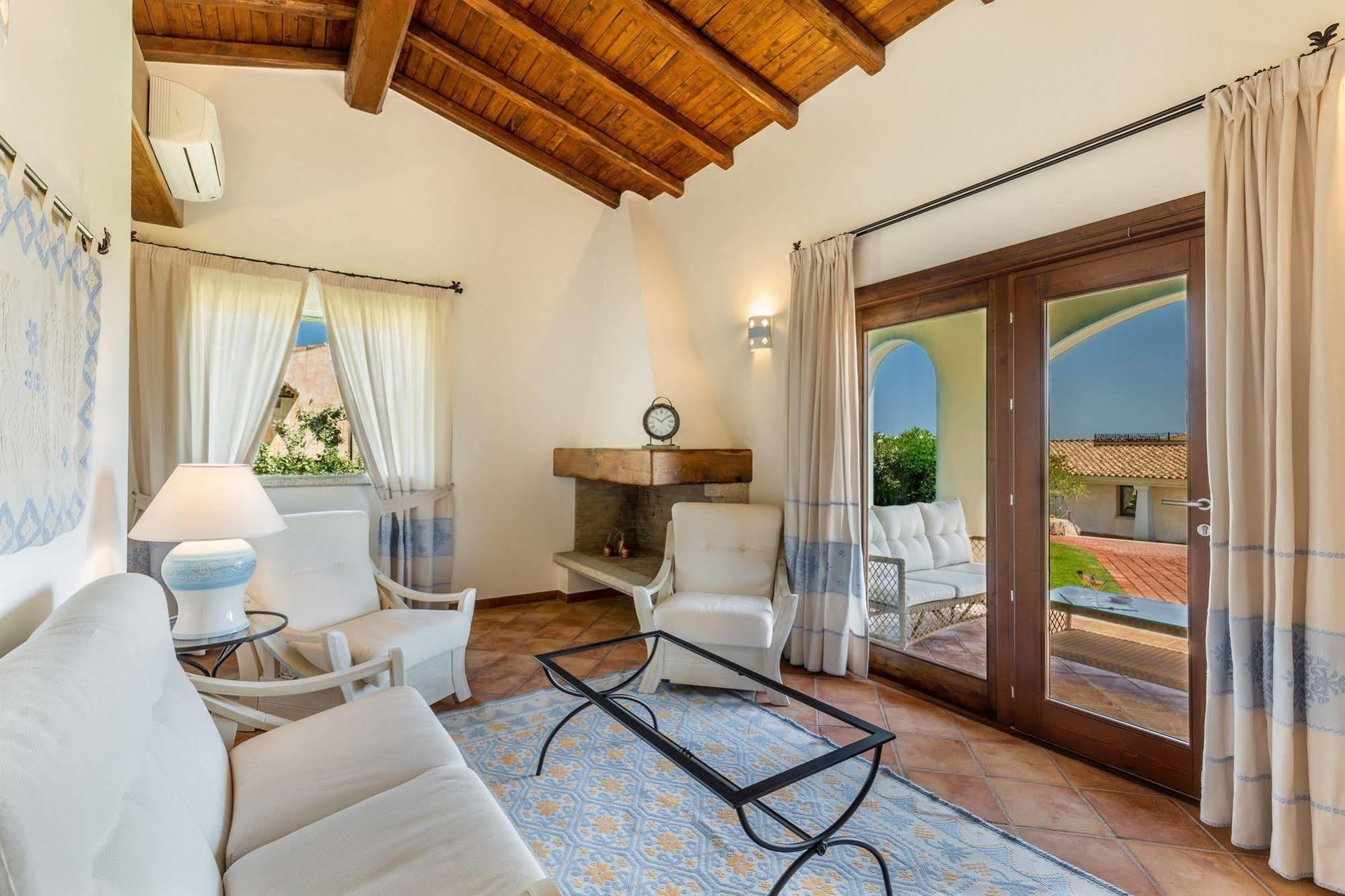 Hotel Costa Caddu San Teodoro  Eksteriør bilde