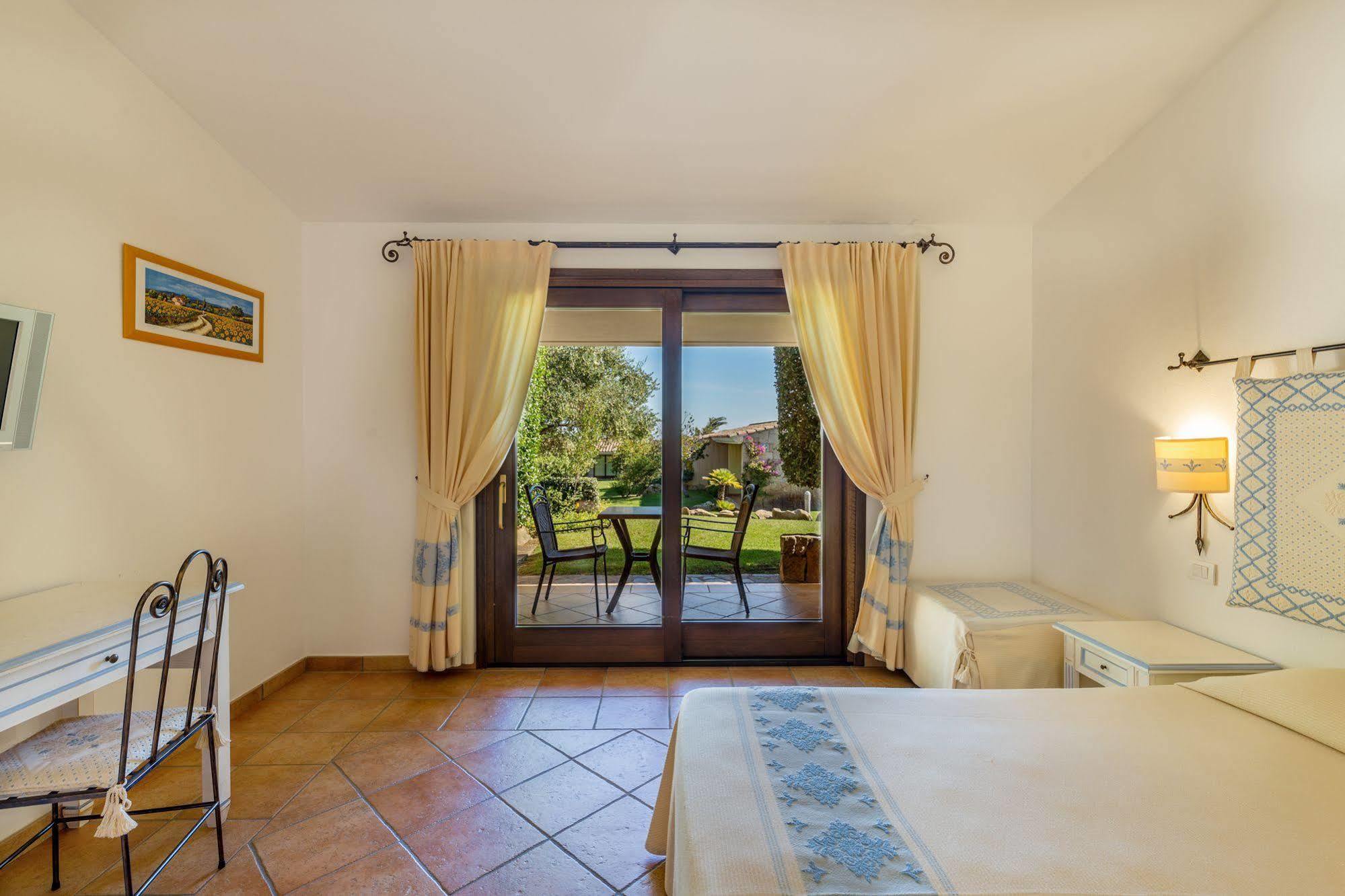 Hotel Costa Caddu San Teodoro  Eksteriør bilde