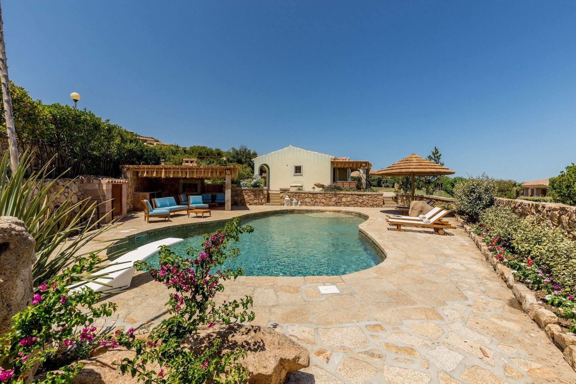 Hotel Costa Caddu San Teodoro  Eksteriør bilde